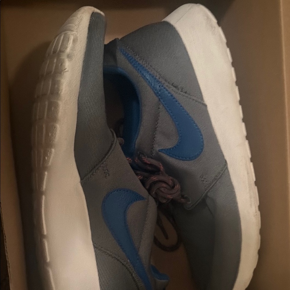Nike Gray & Blue Casual Sneakers